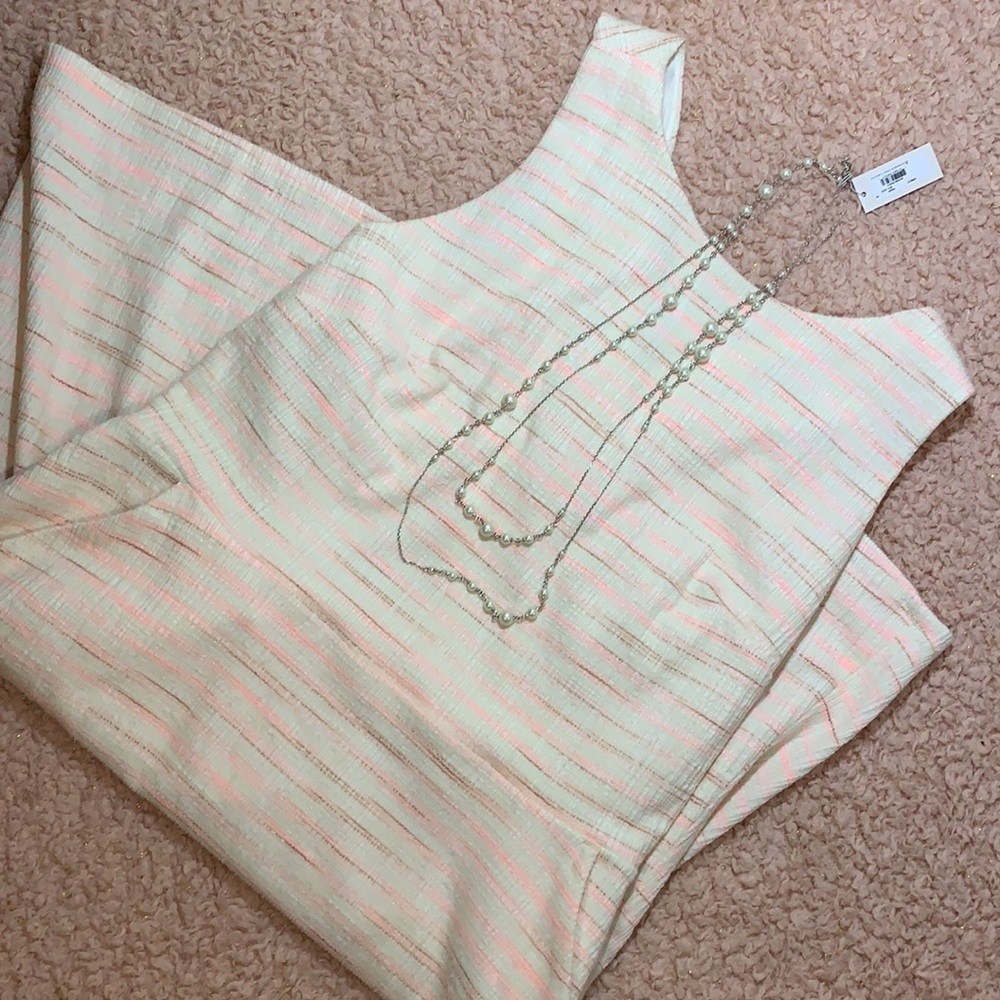 A line dress with pockets
